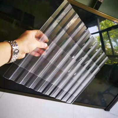 Polycarbonate corrugated and frosted sheet